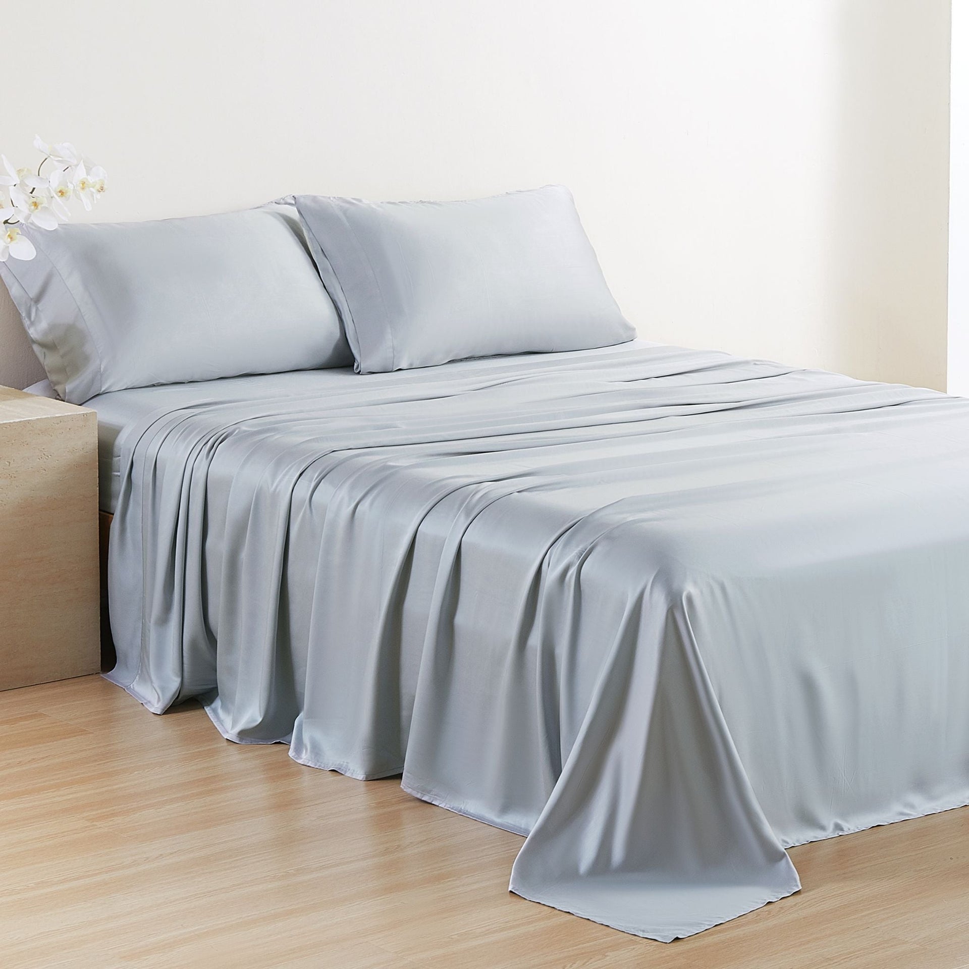 A Home for the Holidays: Preparing Your Guest Bedroom with Premium Sheets