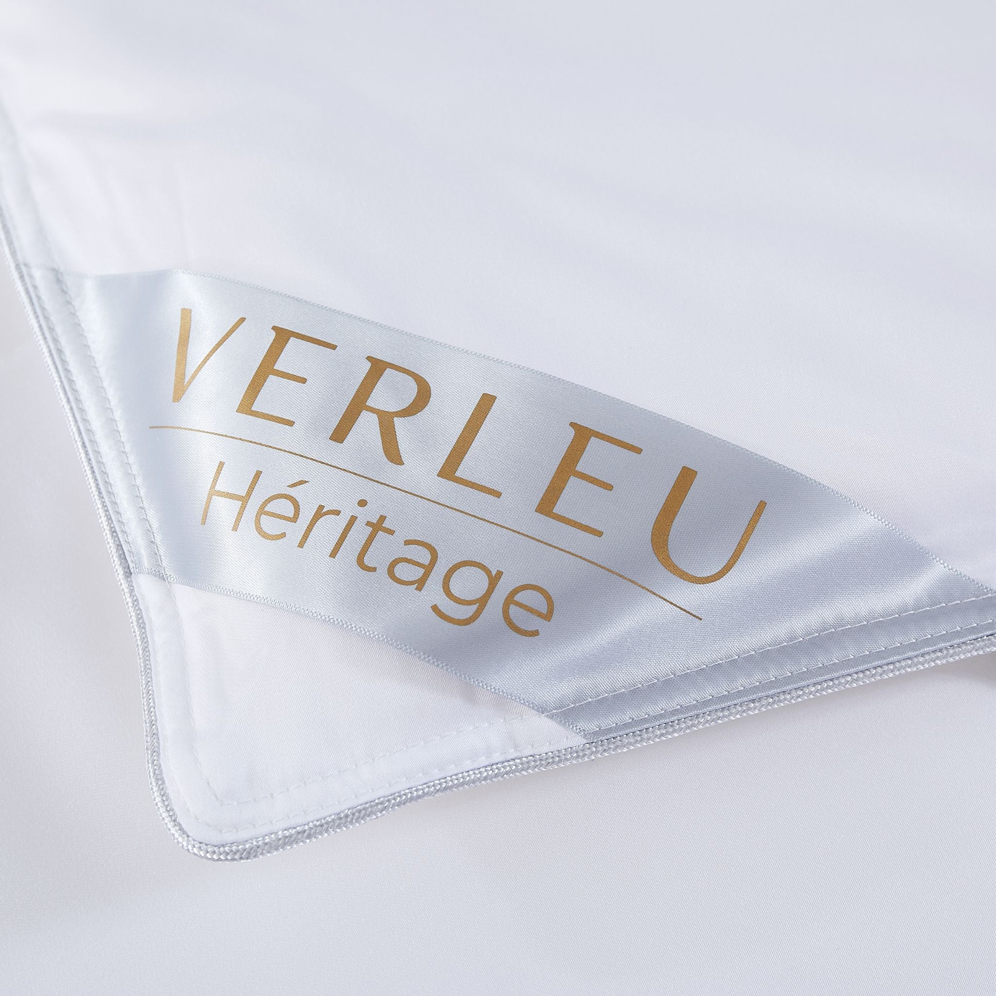 Héritage Bamboo Comforter